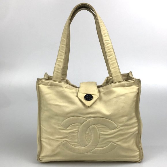 CHANEL HANDBAG NYLON CC Stich - Picture 1 of 16